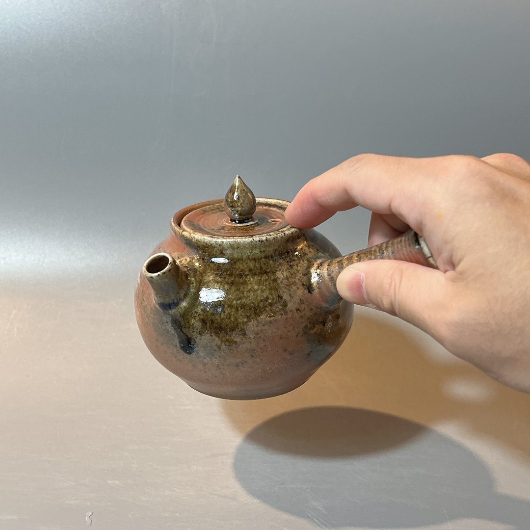 柴烧重落灰侧把茶壶 / 小平凡手作 - 茶具/茶杯 - 陶 