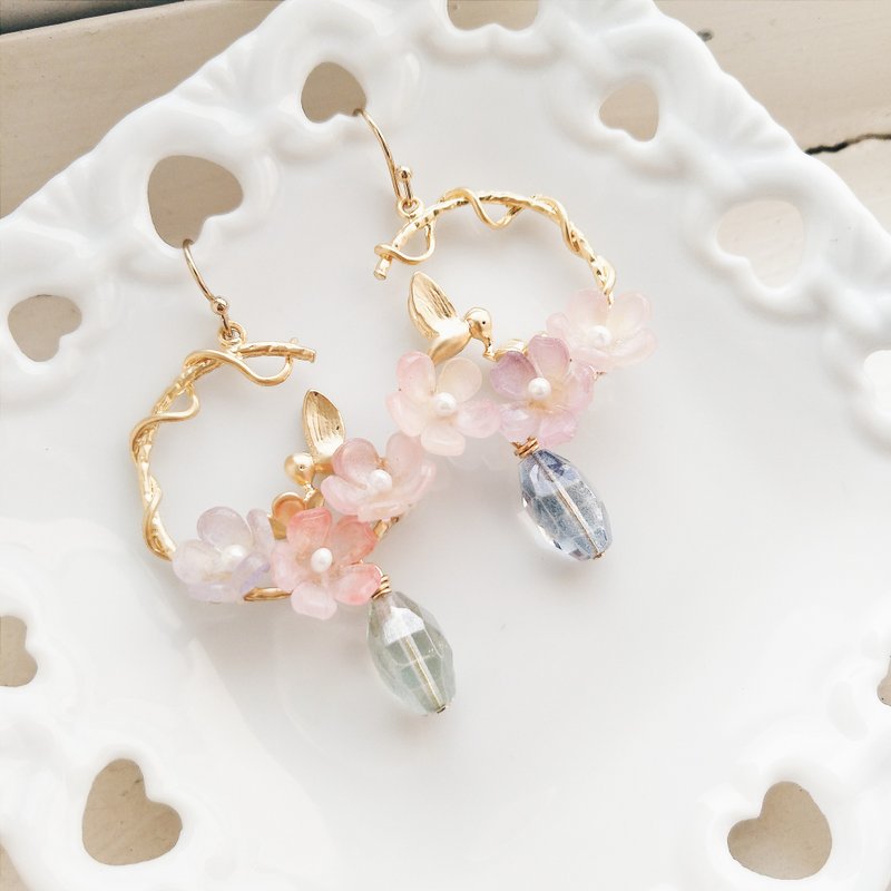 momolico 耳环 蜂鸟花圈(可改夹式) - 耳环/耳夹 - 其他材质 粉红色