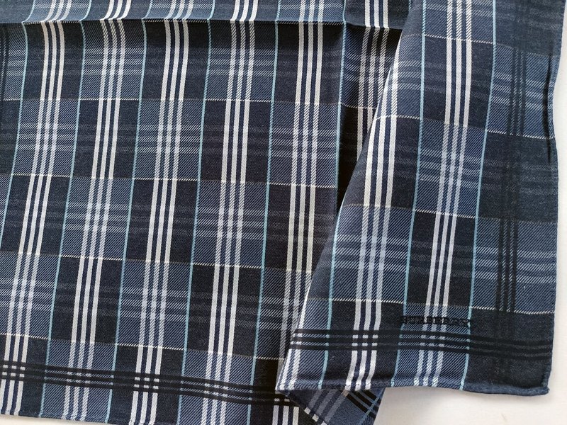 Burberry 复古手帕蓝白格子 19 x 18.5 英寸 - 手帕/方巾 - 棉．麻 蓝色