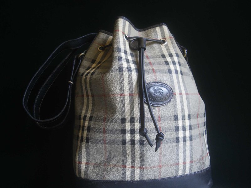 【老时光 OLD-TIME】早期二手老包意大利制Burberrys水桶包 - 侧背包/斜挎包 - 其他材质 多色