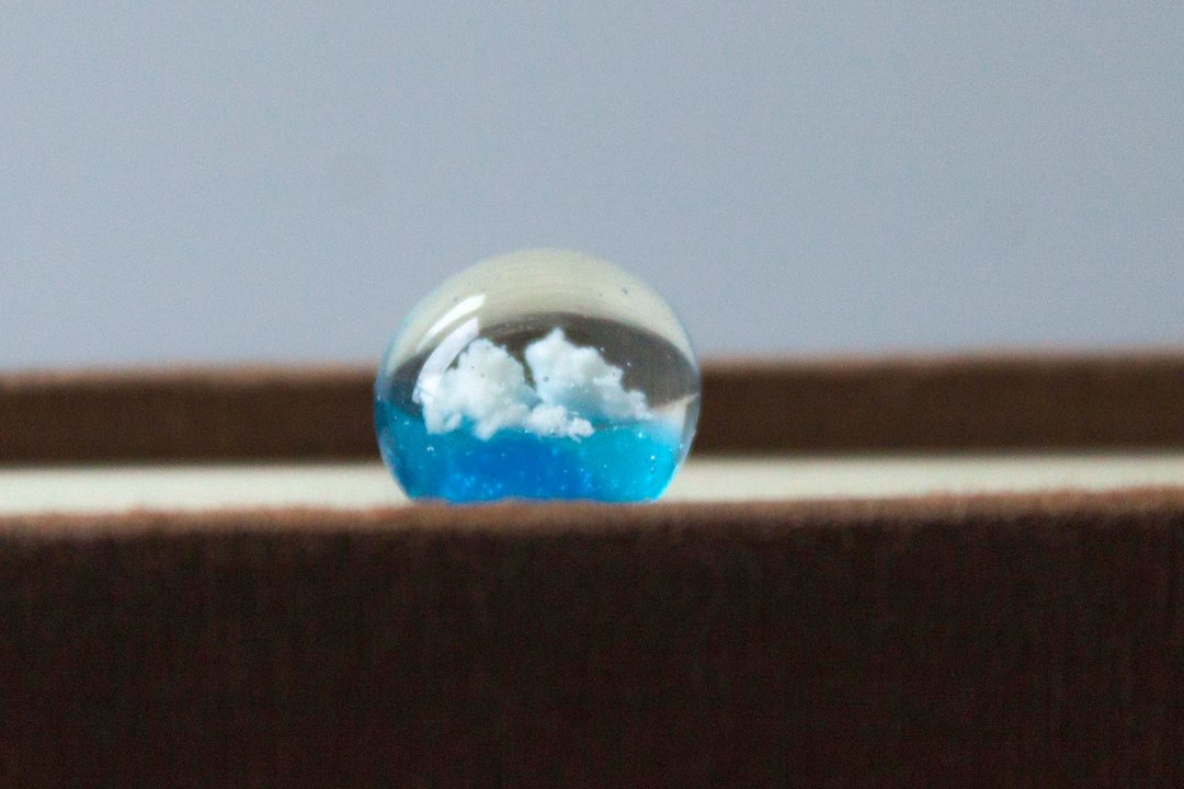 鹅卵石中的天空，丝带书签 - 书签 - 树脂 蓝色