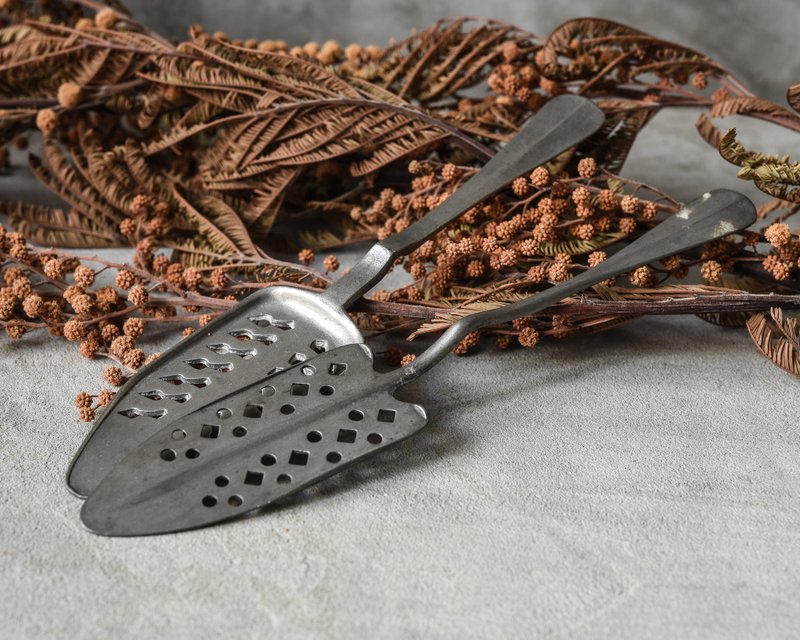 法国français 老件 雕花篓空平铲 一组 - 其他 - 其他金属 