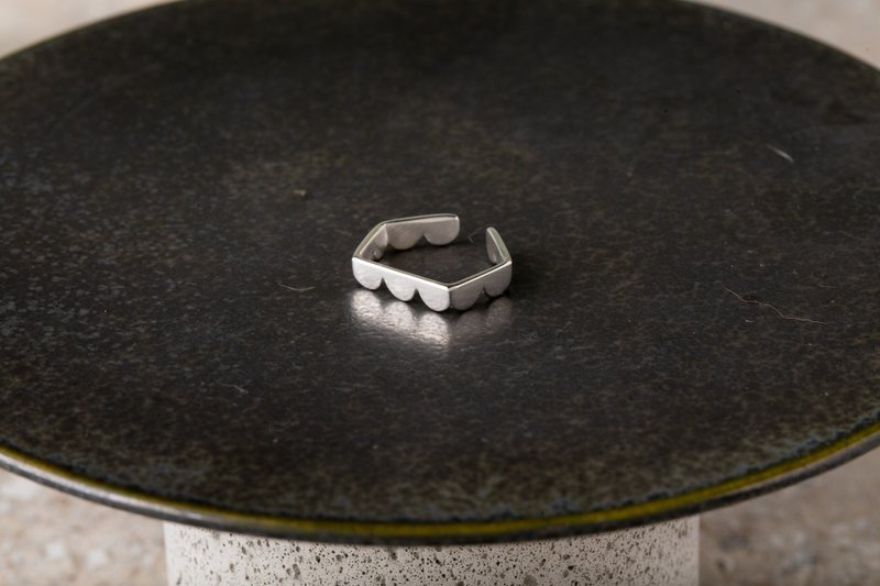 胡子小姐转折系列 六角 戒指 /耳挂 两用设计 EarCuff Ring - 耳环/耳夹 - 纯银 银色