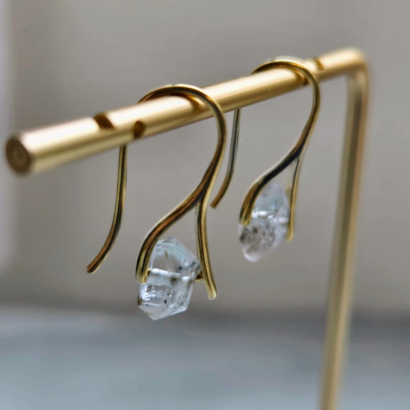 【日本制】赫基默钻石 摇曳耳环 – 高品质天然石 / 医疗级不锈钢防过敏 - 耳环/耳夹 - 宝石 透明