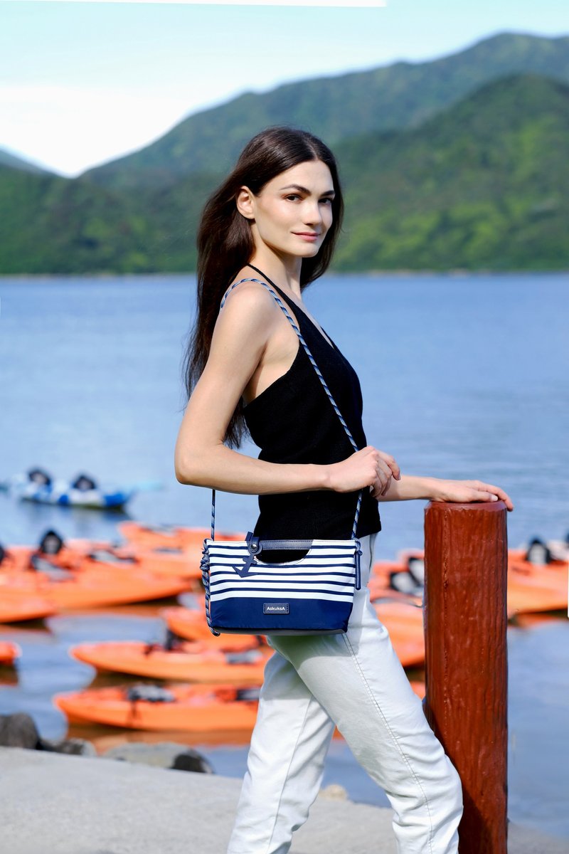 Zip-to-Go 深蓝色小斜背包 - 手提包/手提袋 - 环保材料 蓝色