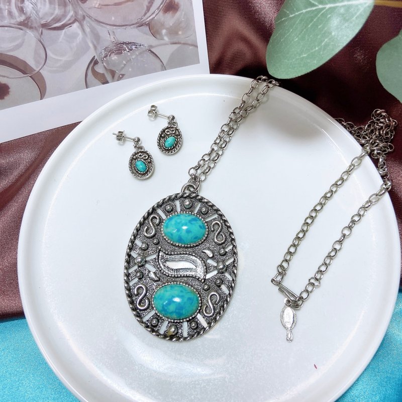 【西洋古董饰品】Sarah cov 稀有套组石感雕纹花垂坠项链耳环耳针 - 项链 - 贵金属 蓝色