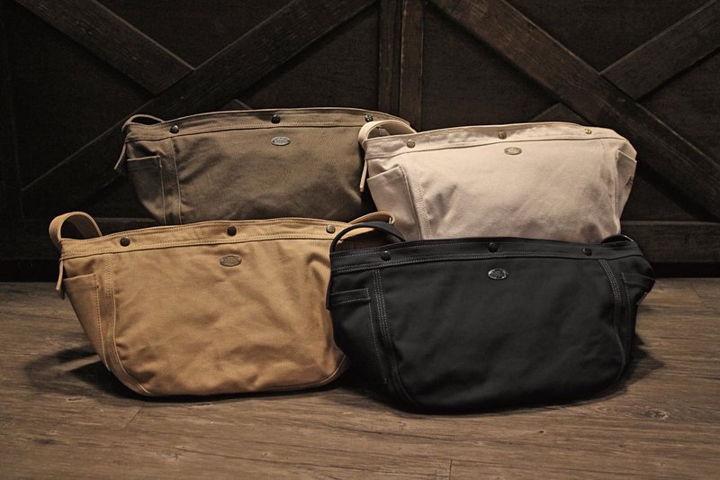 【METALIZE】Olden Times 复古帆布报童包 - 侧背包/斜挎包 - 棉．麻 白色