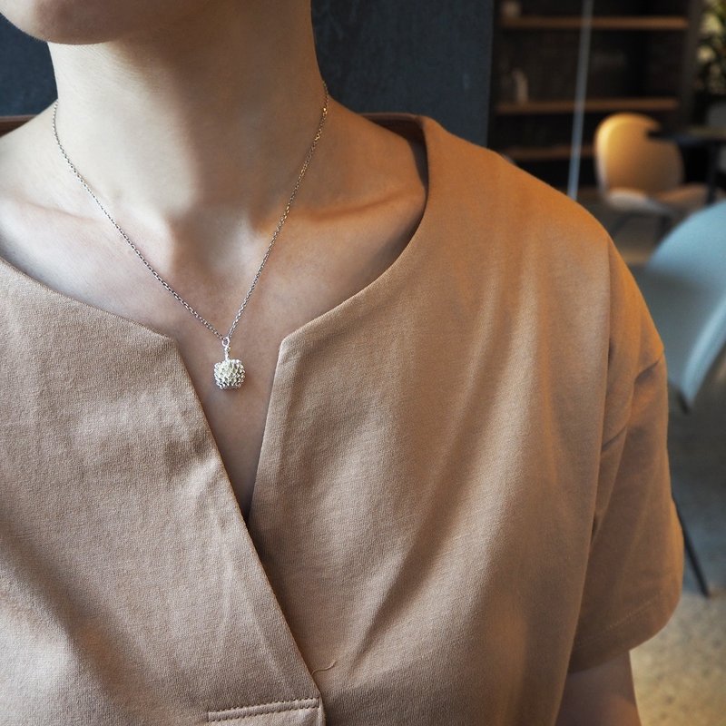 plant necklace_植物项链 果实 松果 橡实 橡果 女友礼物 - 项链 - 银 银色