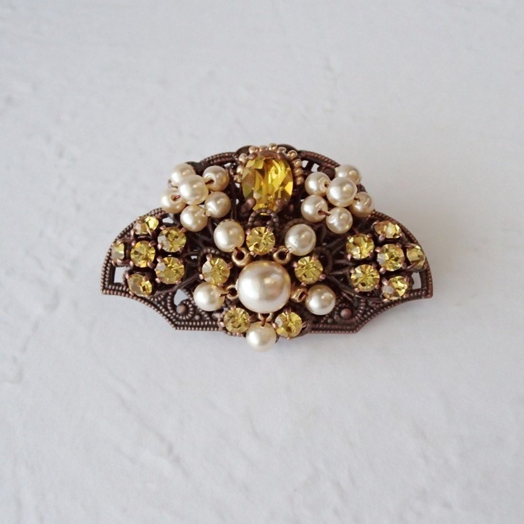 Yellow Rhinestone Brooch in Fan Shape - Jewelry by mdmButiik - 胸针 - 玻璃 黄色