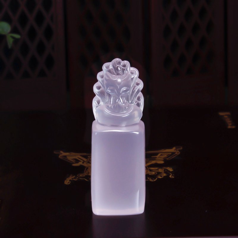 莫桑比克粉晶九尾狐摆件 冰透粉色水晶手工雕刻动物雕像 灵动可爱 - 摆饰 - 水晶 粉红色