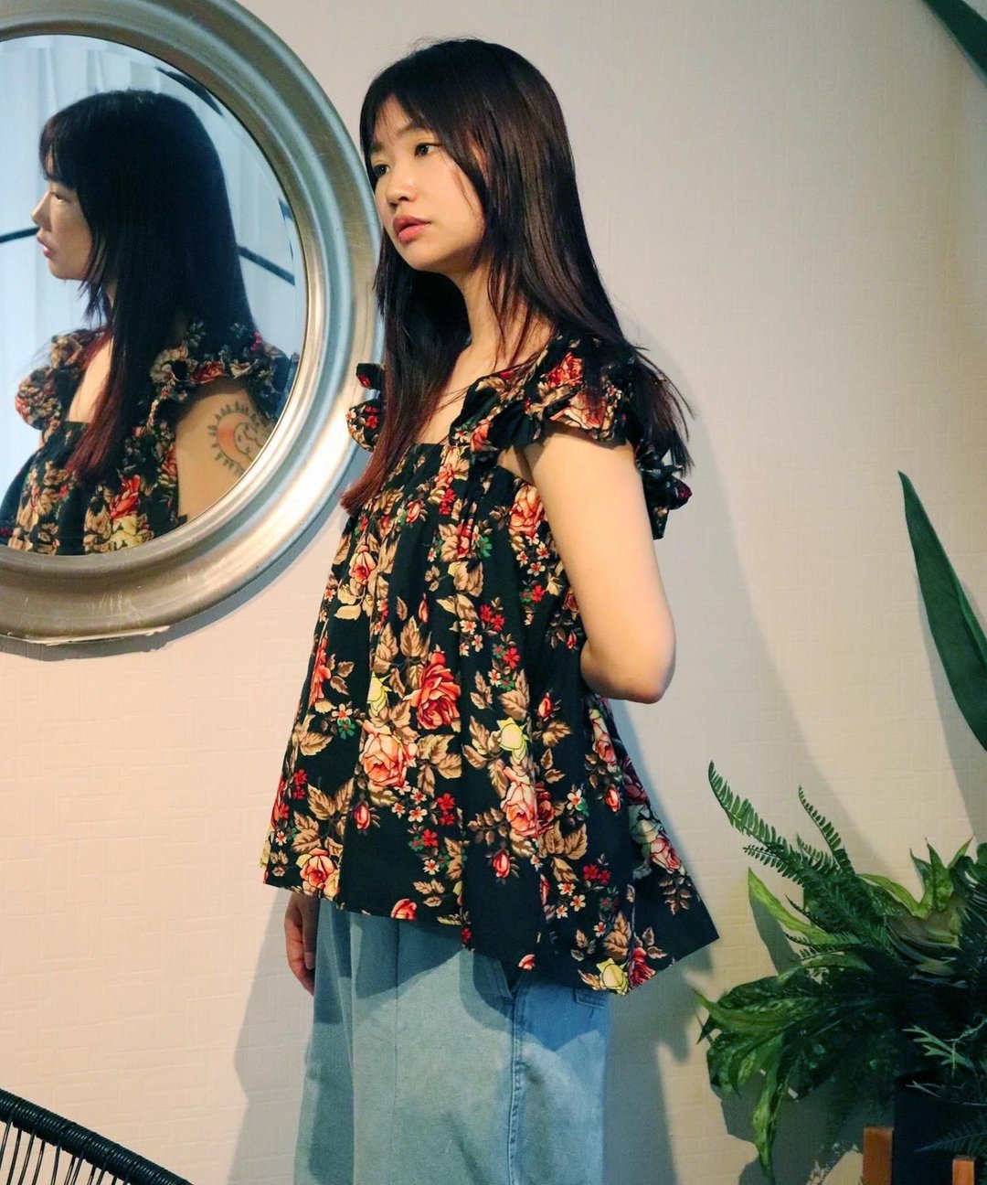 SHOULDER FRILL CAMI BUSTIER 152/BED OF ROSE - 女装上衣 - 聚酯纤维 黑色