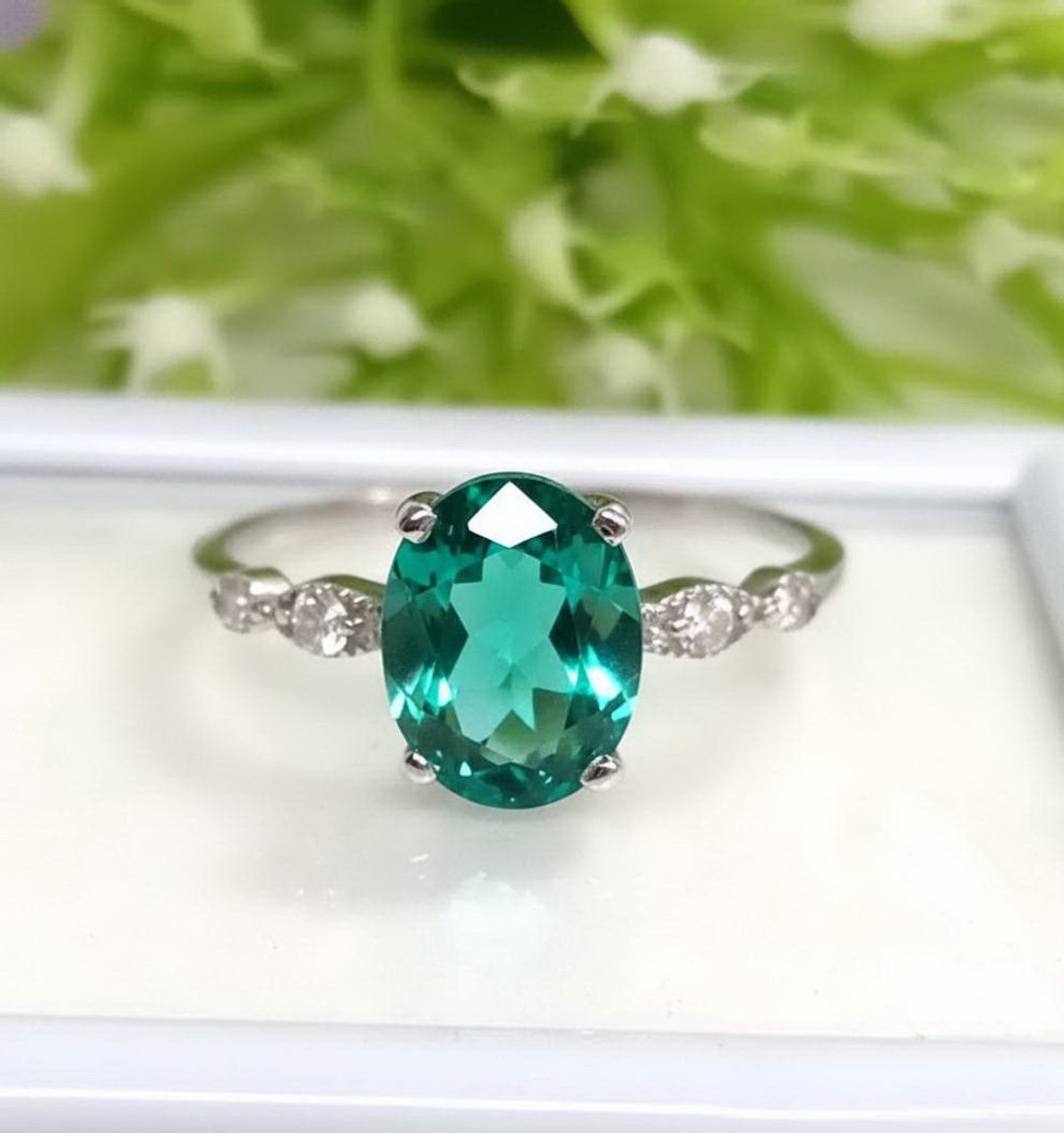 天然绿色托帕石银戒指，礼物或特殊纪念日戒指 9 x 7 mm - 戒指 - 纯银 绿色
