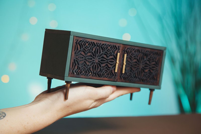 Miniature dresser for barbie dolls 1/6 scale. Furniture for roombox, dollhouse - 玩偶/公仔 - 木头 绿色