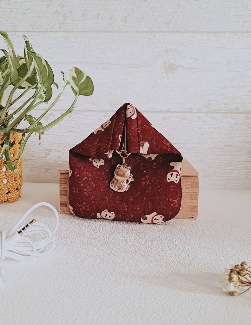 三角饭团口金－回纹针口金收纳袋耳机集线小物收纳袋 - 化妆包/杂物包 - 棉．麻 