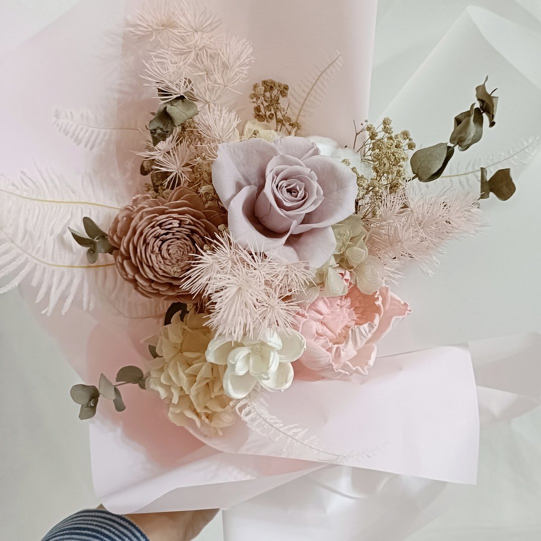 奶茶莫兰迪粉玫瑰永生花束 求婚告白捧花外拍周年教师节生日礼物 - 干燥花/捧花 - 植物．花 多色