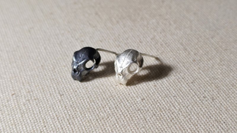 【925银饰 LOU】骨头系列 - 猫头(单售) - 耳环/耳夹 - 银 银色