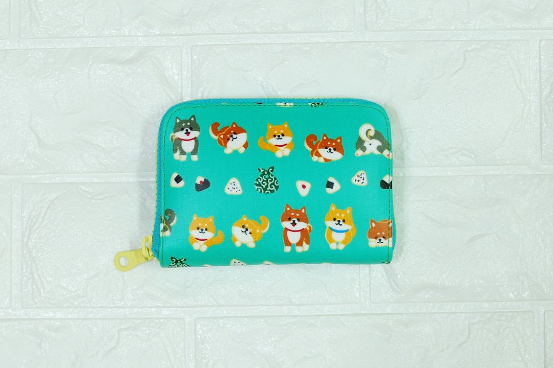 玩布手作。日本饭团柴犬 日币零钱分隔夹 防水布 短夹 零钱包 - 零钱包 - 防水材质 绿色