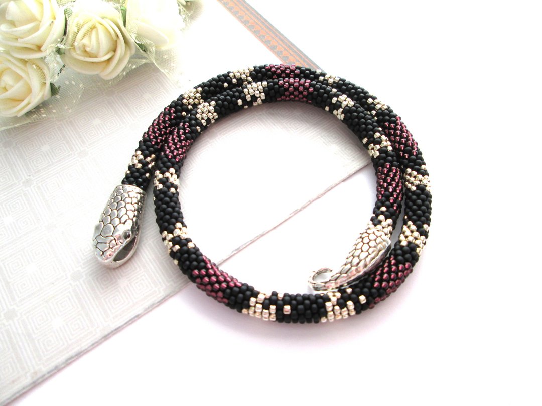Snake striped beaded bracelet Amethyst Burgundy Silver Ouroboros jewelry for her - 手链/手环 - 其他材质 多色