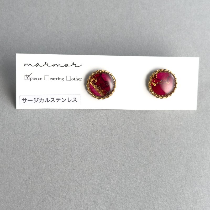 【现货1件】红色 酒精墨水艺术 耳环 医疗级不锈钢 迷你 小巧 金属过敏友善 小巧 精致 独特设计 金色 气质 红色 - 耳环/耳夹 - 树脂 红色