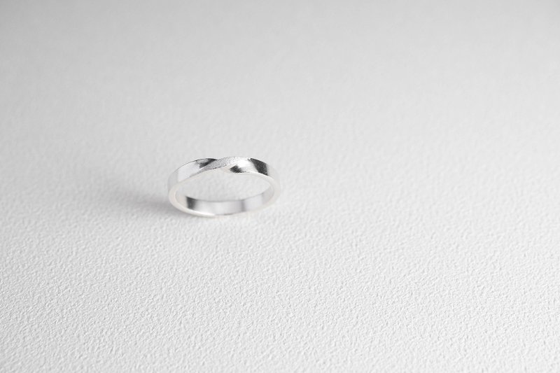 【雾面莫比斯环】纯银戒指 Silver Ring - 戒指 - 纯银 