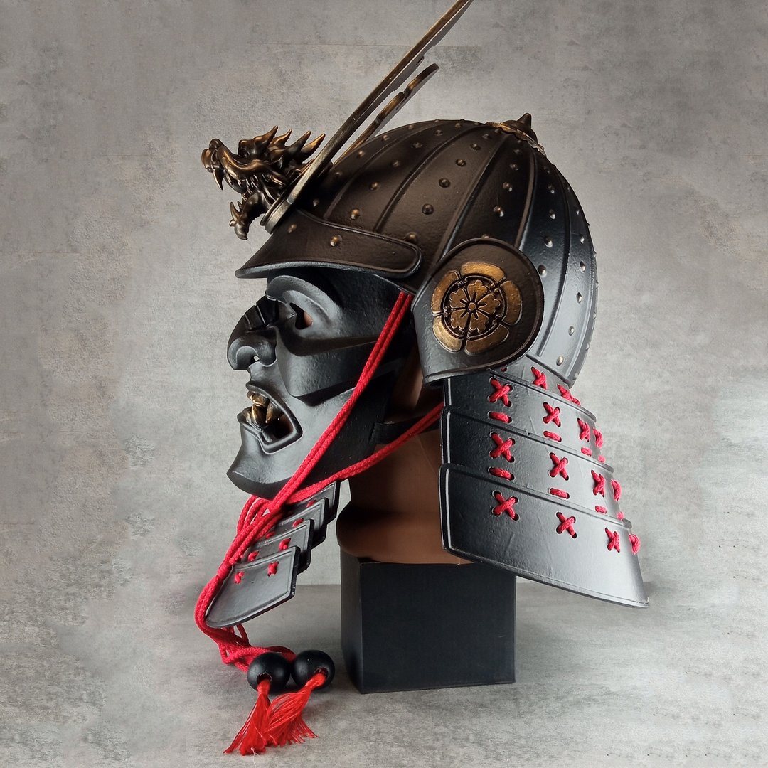 武士兜（Kabuto）头盔 – 黑色配铜龙纹饰 - 口罩 - 塑料 黑色