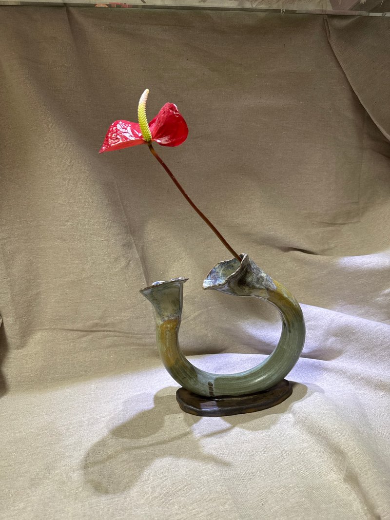 手拉胚双口海芋花器 - 花瓶/陶器 - 陶 