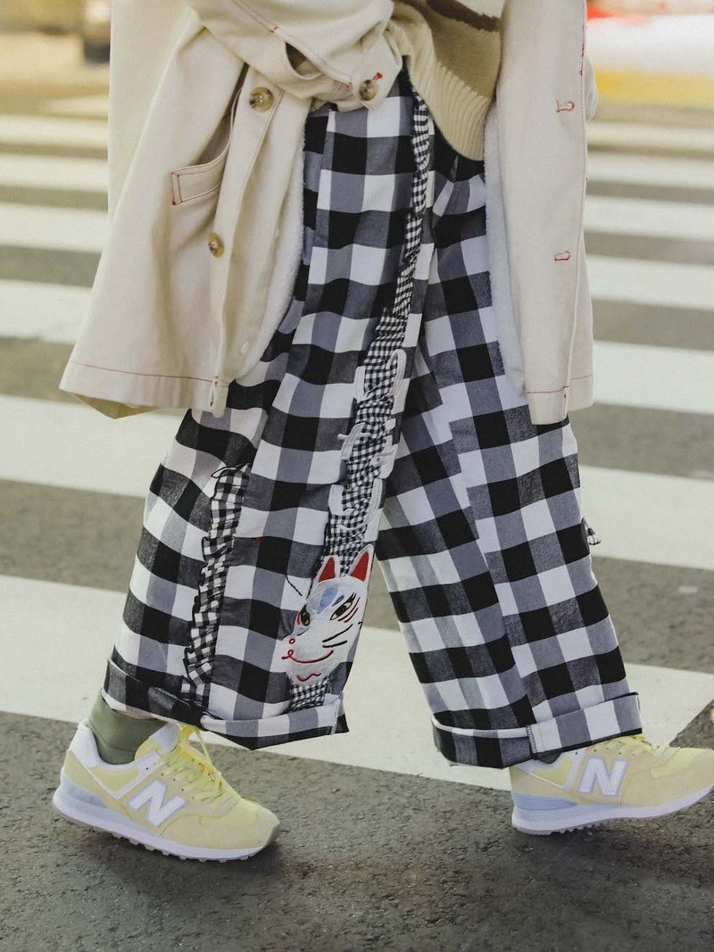 Meugler牛稠岛 玩具馆 稻荷神狐狸刺绣褶皱花边黑白格阔腿裤 - 女装长裤 - 棉．麻 