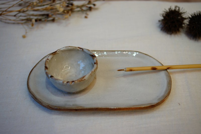 手捏粉引长陶盘  L16cm 调色板 酱料碟  午茶点心盘 香氛蜡烛台 - 摆饰 - 陶 白色