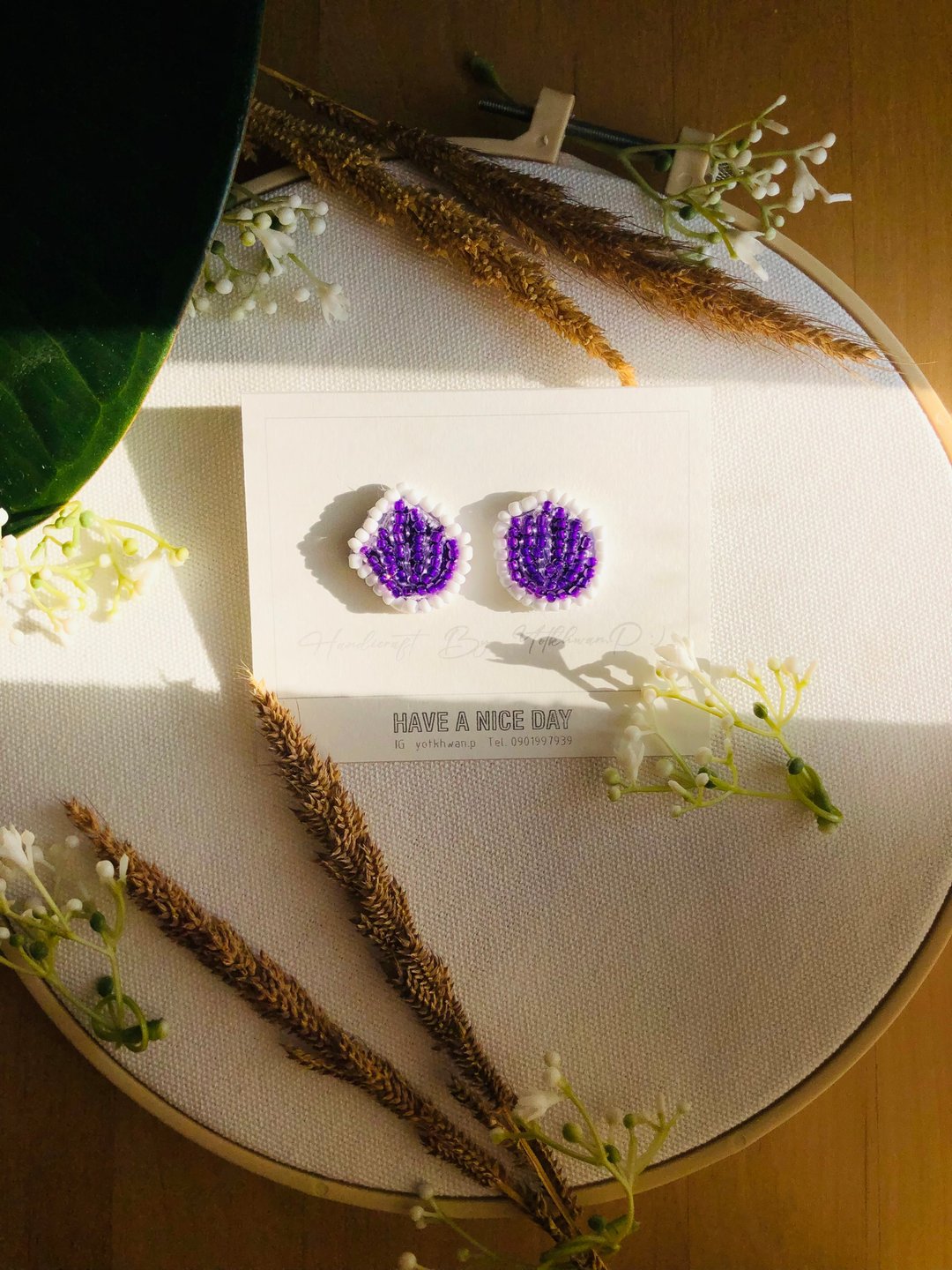 The winter flower earrings, Cute Flower earrings, handmade jewelry - 耳环/耳夹 - 绣线 紫色