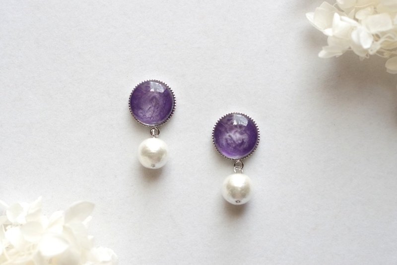 树脂艺术圆形图案与棉珍珠耳环・紫水晶宝石・银色 - 耳环/耳夹 - 树脂 紫色