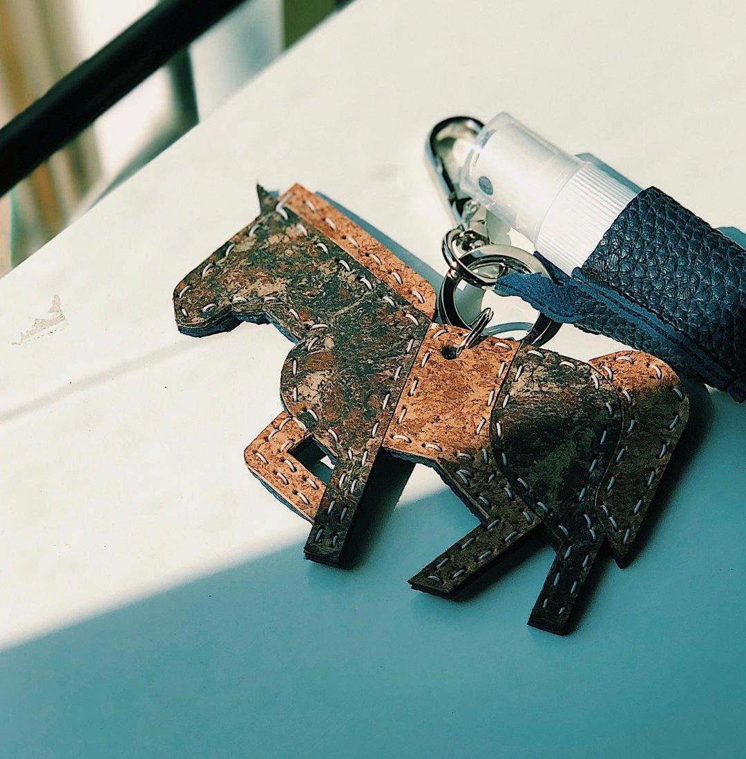 Handcrafted HORSE bag charm from 100% recycled leather + alc - 吊饰 - 环保材料 咖啡色