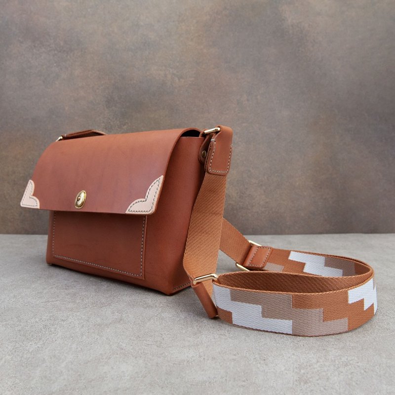 经典邮差包 侧背包 女用皮包 织带背带 - 侧背包/斜挎包 - 真皮 多色