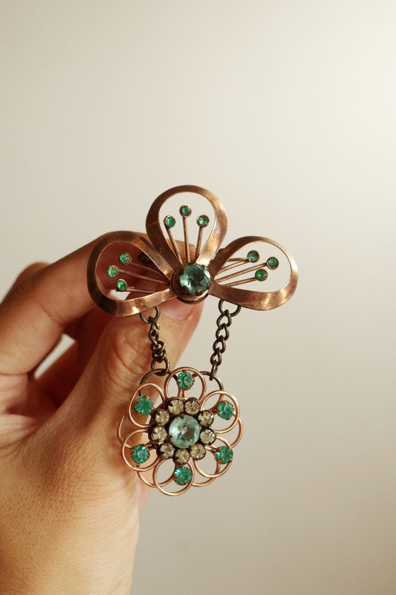 老又好古董珠宝 12K金包金垂坠莱茵石别针 非常少见款 B393 - 胸针 - 其他金属 金色