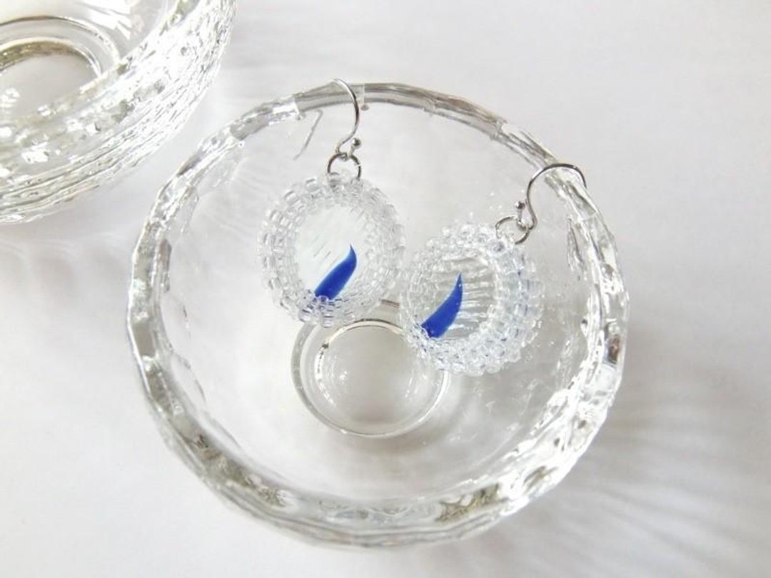 Water Mirror / Dew Pierce Ohajiki Japanese Glass Red Yellow Green Blue Summer Summer Vacation New Year Kimono Kimono Kimono Yukata Cool Refreshing Delicate Seed Beads Retro Tradition - 耳环/耳夹 - 玻璃 透明