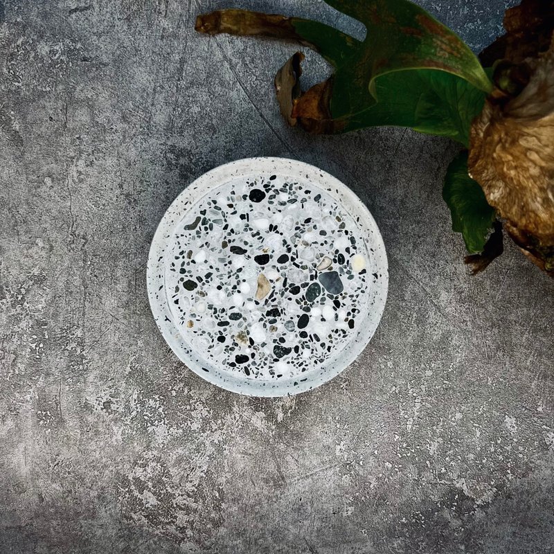 水磨石·磨石计划·磨石置物皿/收纳-圆皿(灰原色)│Good Form - 盘子/餐盘/盘架 - 水泥 银色