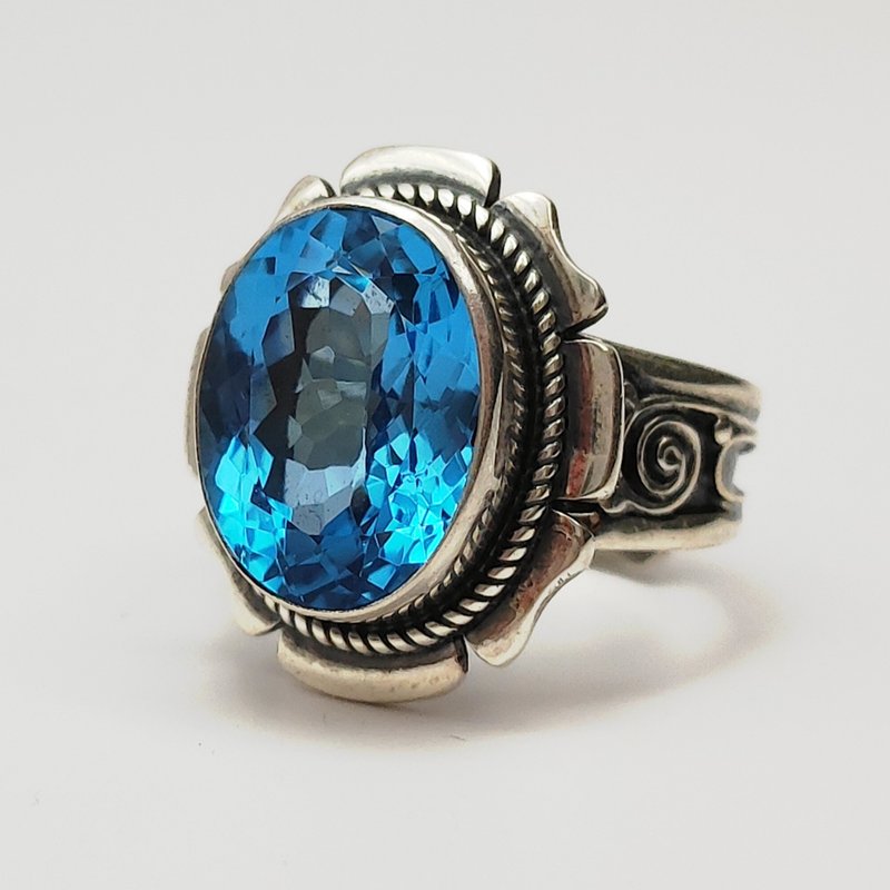 海光之境 11×15mm 瑞士蓝托帕立体银工戒 尼泊尔手工 925 纯银 - 戒指 - 纯银 