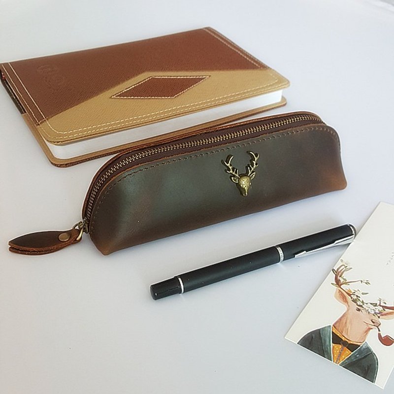 （上新首件5折）可刻字 笔袋 笔盒 收纳包 手拿包  真牛皮 疯马皮 复古作旧 小鹿 生日 礼物 - 手拿包 - 纸 咖啡色