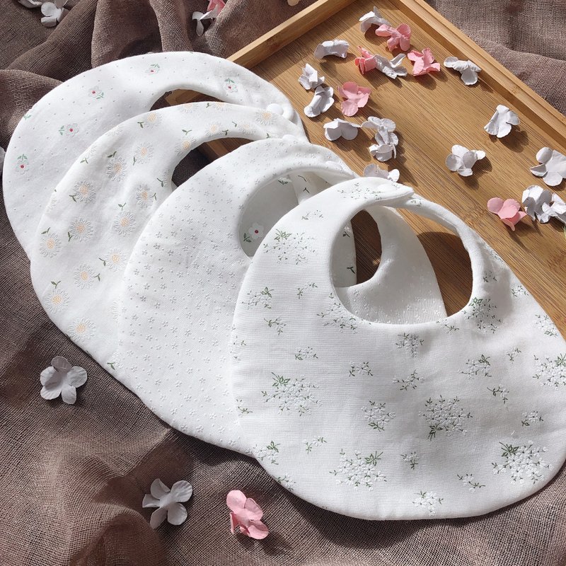 婴儿围兜 整洁简单的花卉围兜 - 围嘴/口水巾 - 棉．麻 白色