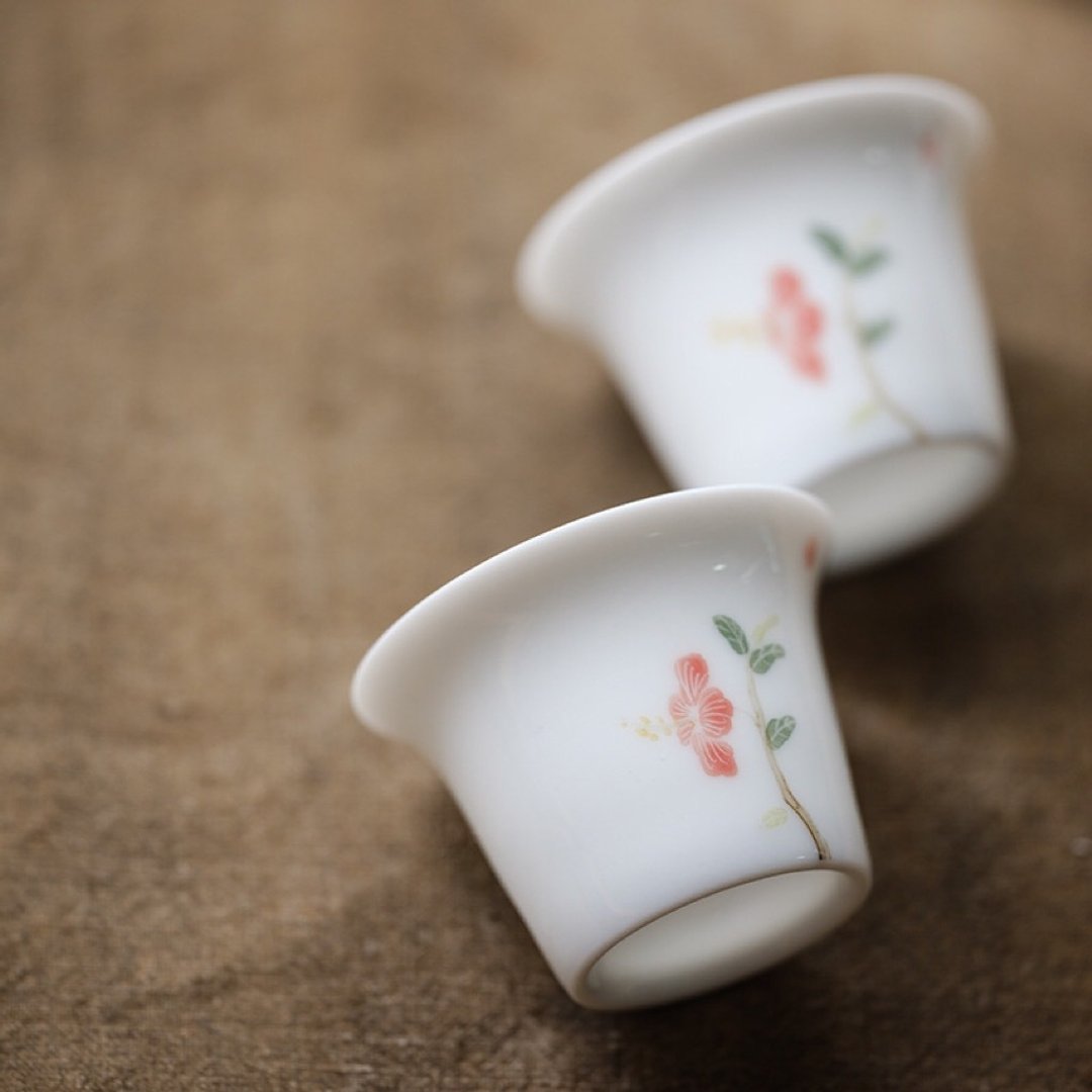 闻说 景德镇纯手绘釉下彩品茗杯 朱槿迷蝶 陶瓷薄胎白瓷主人茶杯 - 茶具/茶杯 - 陶 