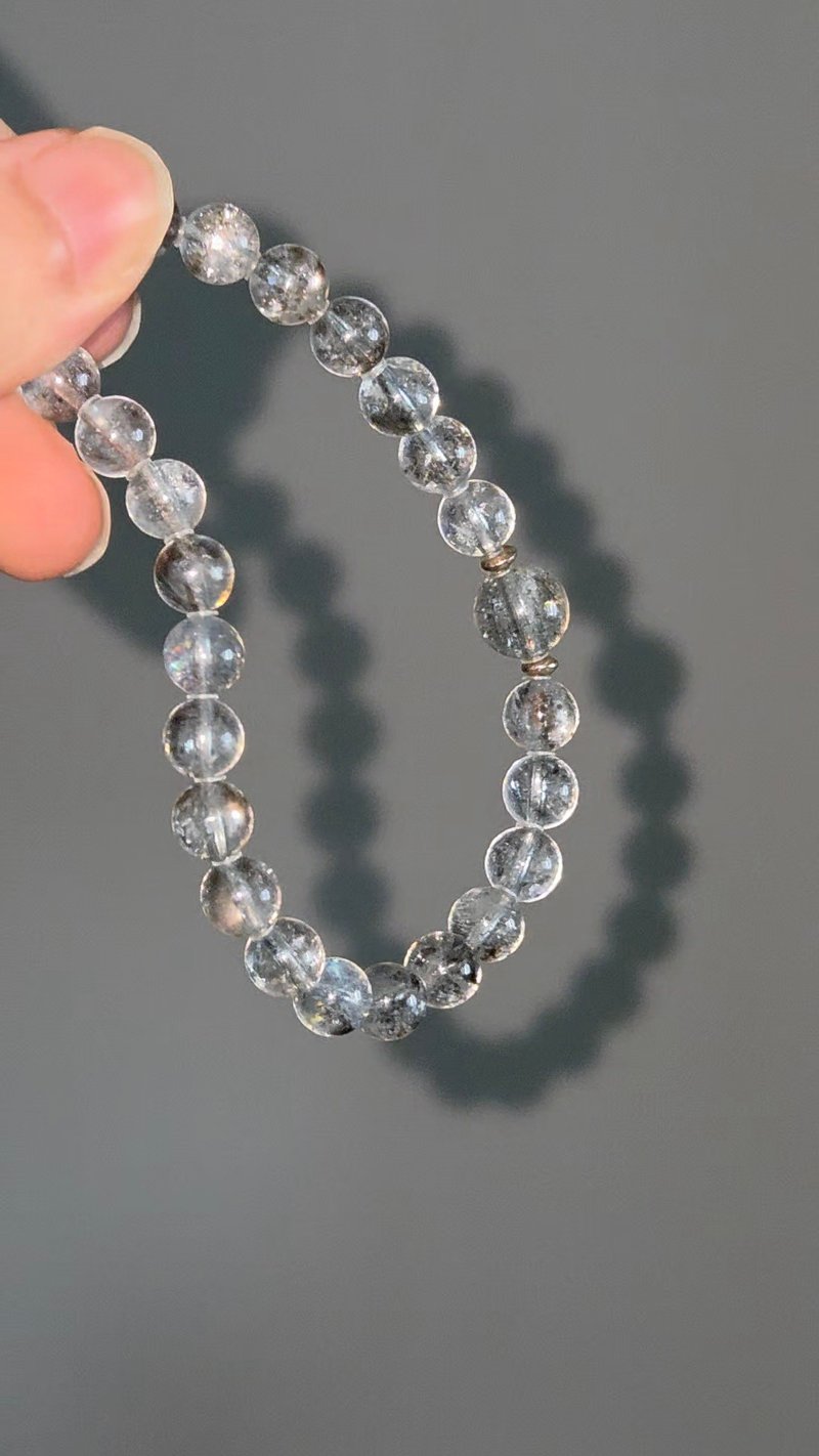 小精品 高冰黑爆闪魔鬼海蓝宝 水晶手珠6MM+ 个人能量沉稳宁静身 - 手链/手环 - 水晶 蓝色