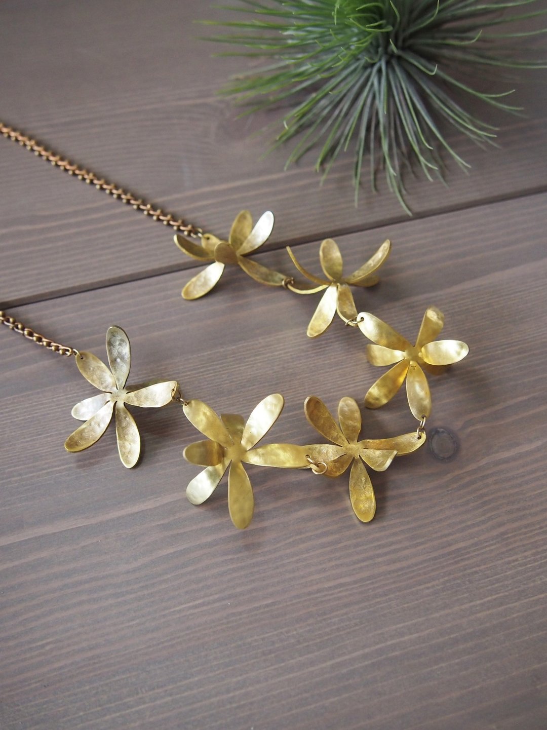 Marigold (hand textured) Statement necklace - 项链 - 铜/黄铜 金色