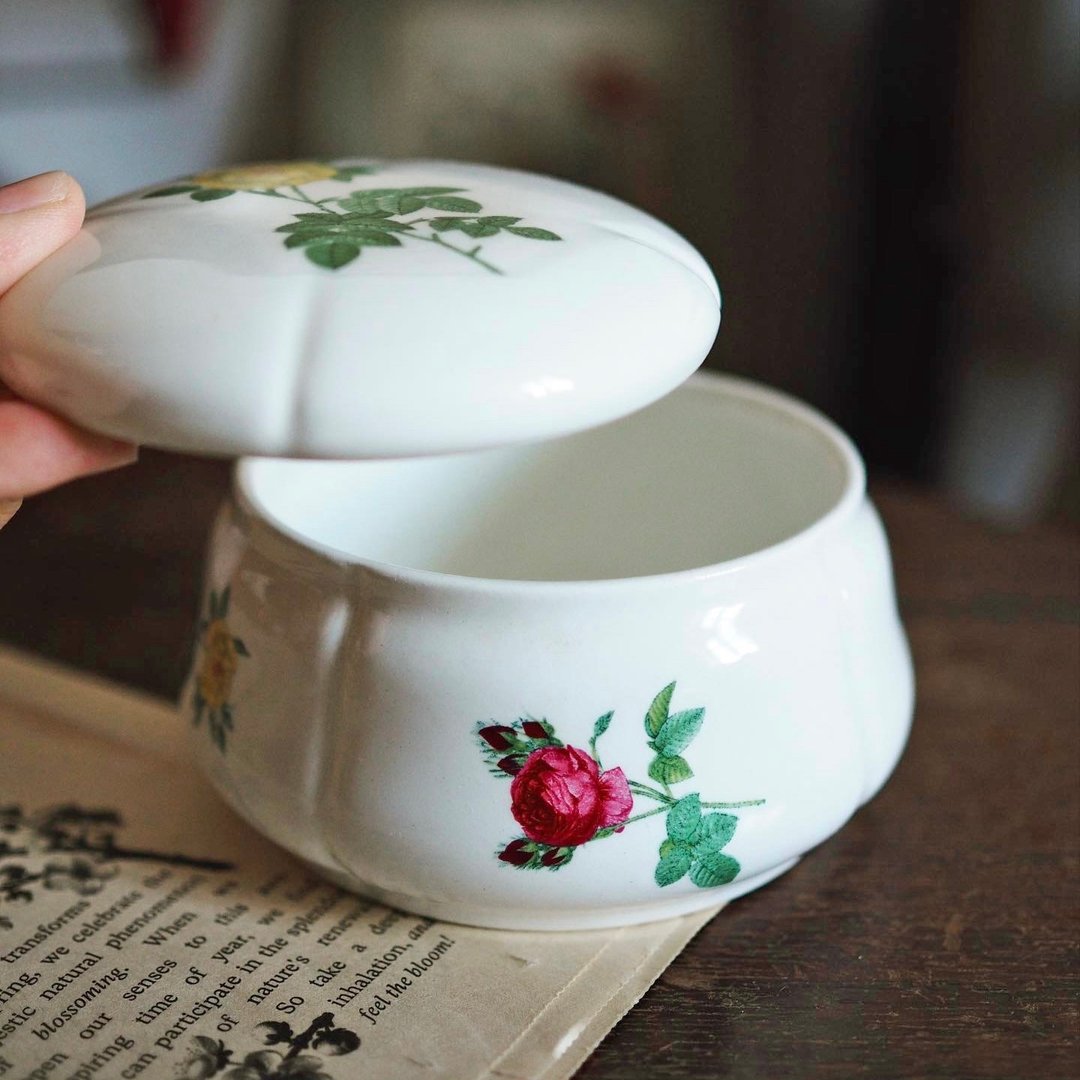 1960 年法国着名品牌 Gien 陶瓷盒 - 其他 - 陶 白色