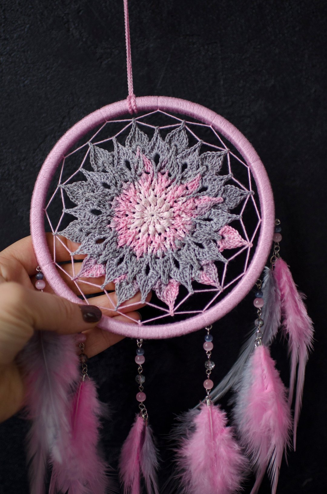 Pink gray mandala dreamcatcher | pink crochet doily dream catcher  มันดาลา - 墙贴/壁贴 - 绣线 粉红色
