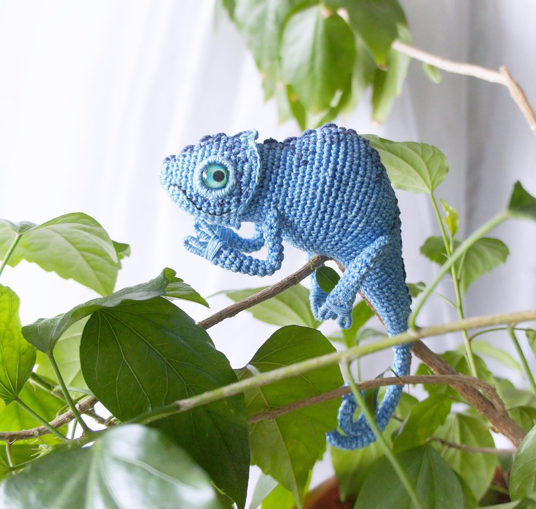 Chameleon jungle animal doll, Collector Stuffed Toy, Cute Gift for Teenage - 玩偶/公仔 - 棉 蓝色