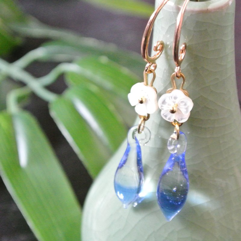未央耳环(透明白+蓝) - 耳环/耳夹 - 铜/黄铜 蓝色