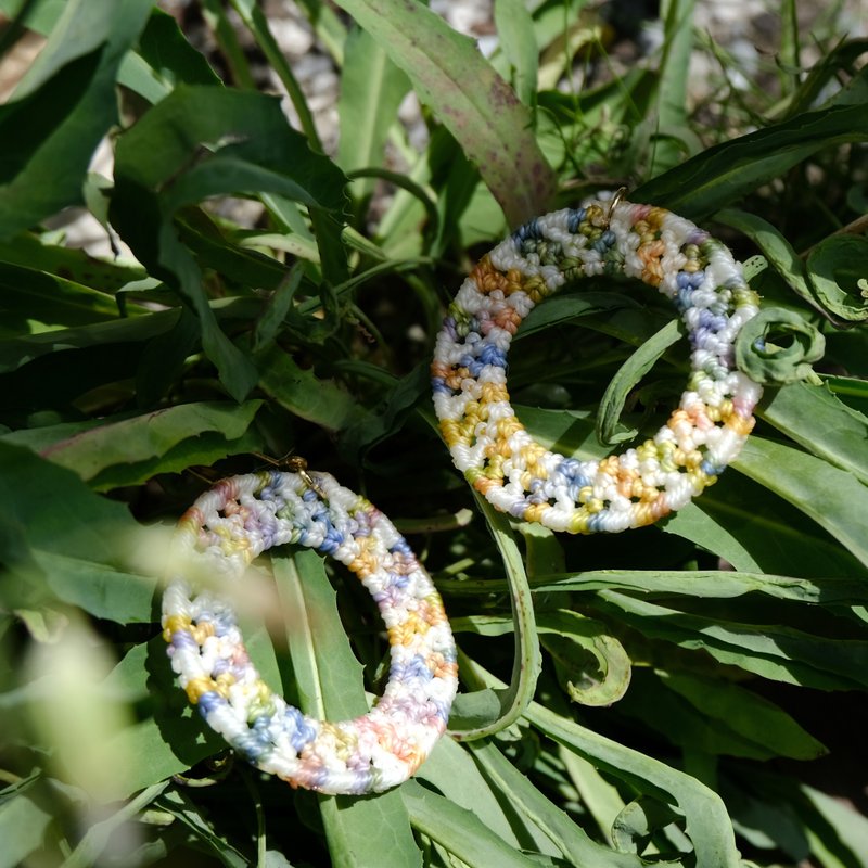 == 编织耳环✕防水南美蜡线==【花环圈】 - 耳环/耳夹 - 蜡 