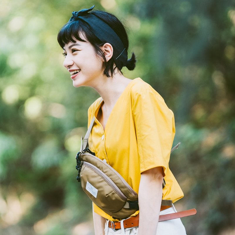 Doughnut 姚爱甯的单肩腰包-驼 - 侧背包/斜挎包 - 其他人造纤维 卡其色