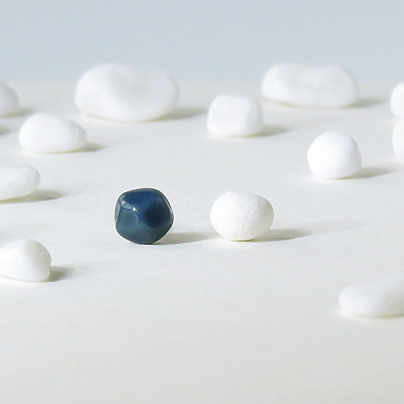 Pure系列 玻璃耳环 耳夹 单只 不规则 不透明 灰蓝色 - 耳环/耳夹 - 玻璃 蓝色