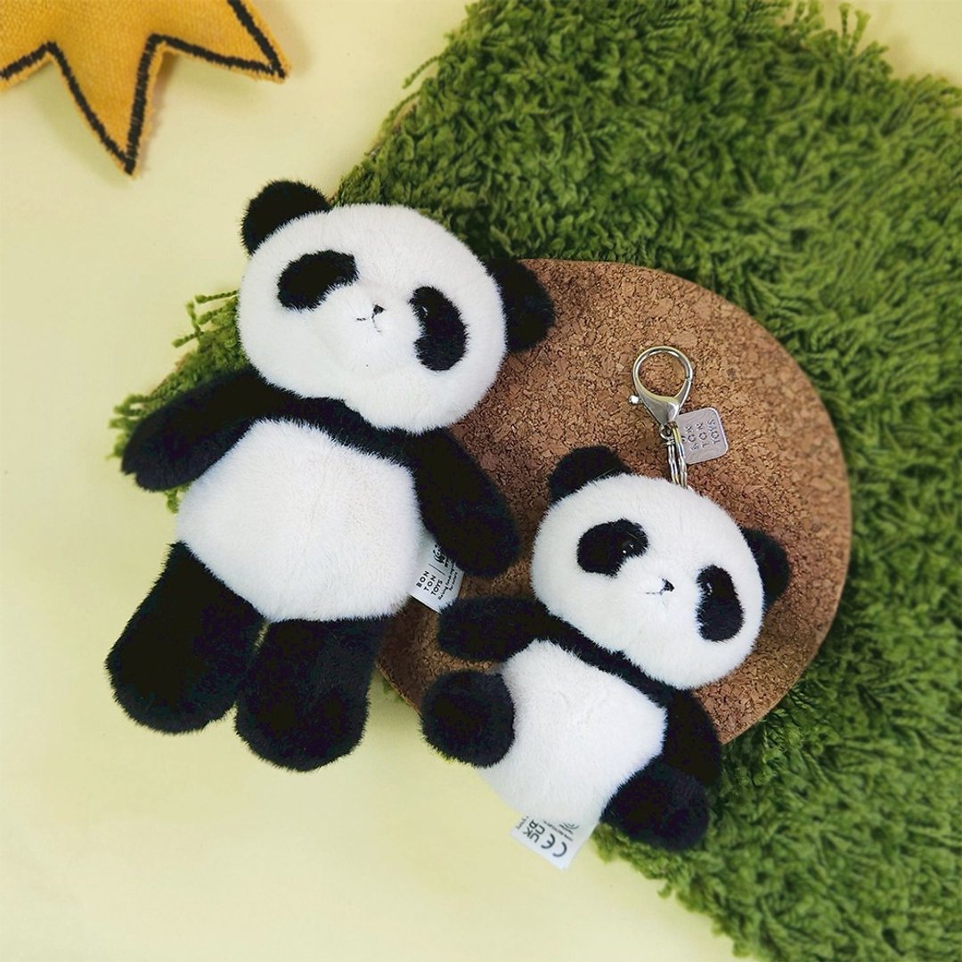 BON TON TOYS x WWF 小猫熊环保毛绒背包吊饰 -13cm - 钥匙链/钥匙包 - 环保材料 黑色