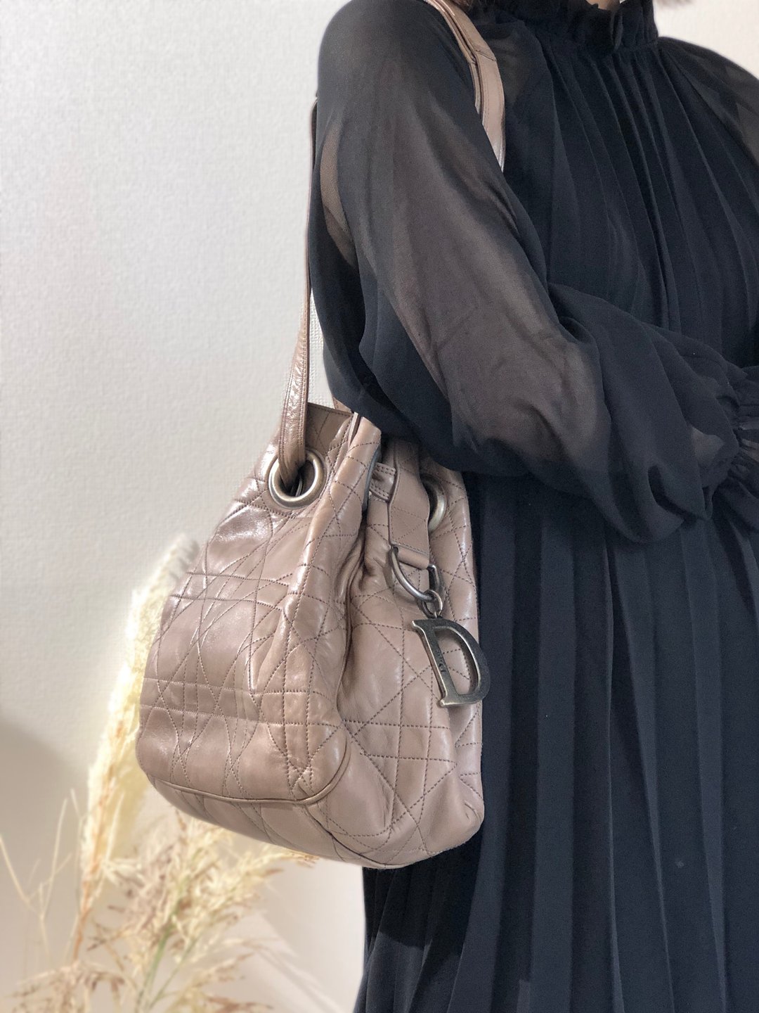 [Japan direct delivery name card used package] Christian Dior Christian Dior cannage D motif drawstring purse shoulder bag graige kwaass - 侧背包/斜挎包 - 真皮 灰色
